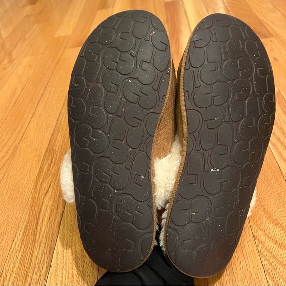 Ugg Scuffette Slipper in Chestnut size 9 - Picture 6 of 7